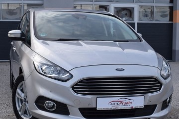 2.0 TDCi PowerShift Titanium Kamera Ledy Navi